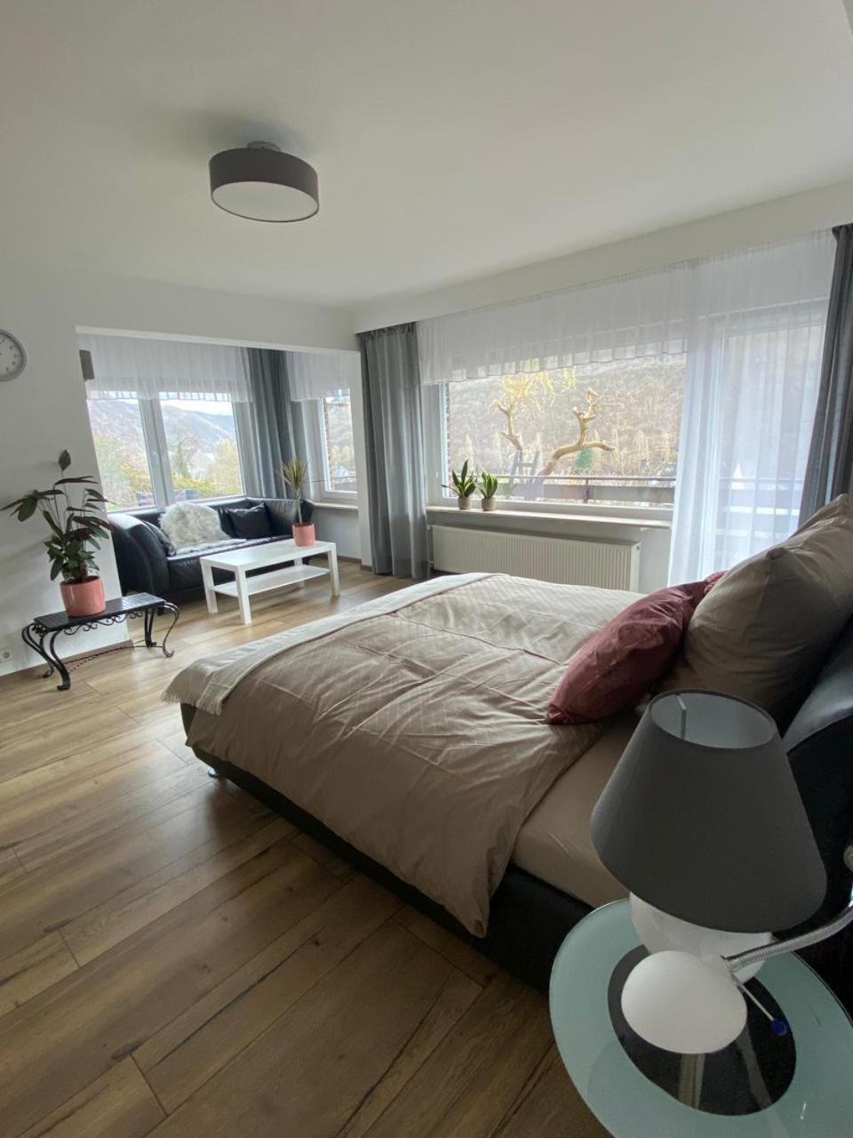 Pension Mit Moselblick Klotten Exterior foto