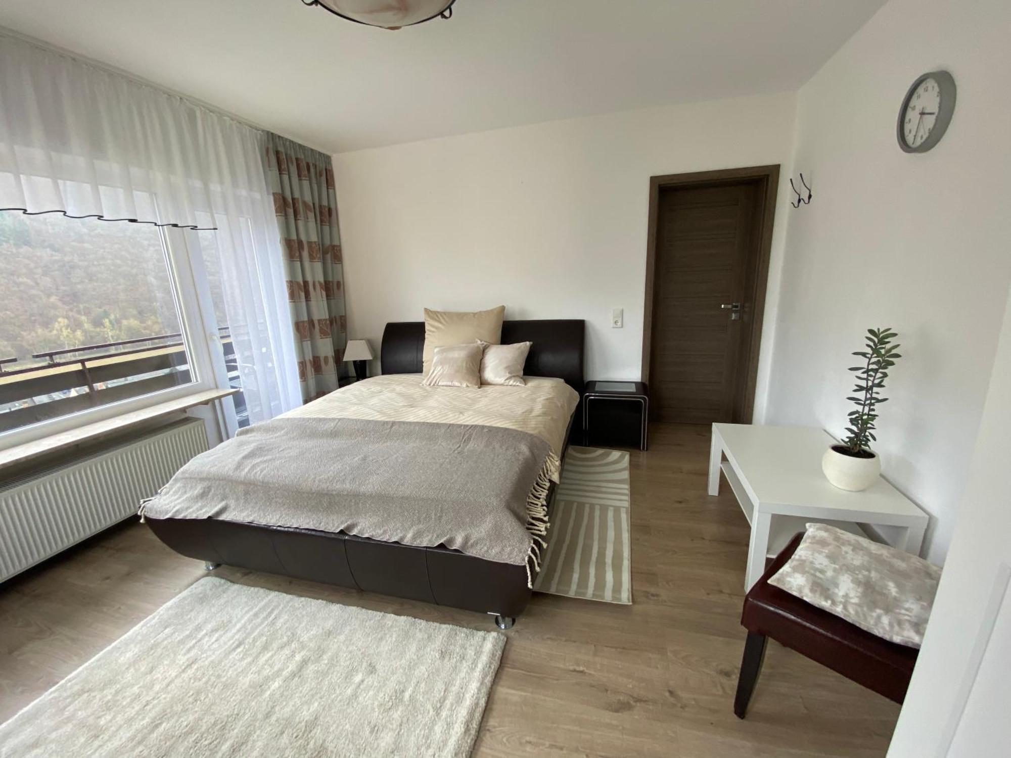 Pension Mit Moselblick Klotten Exterior foto